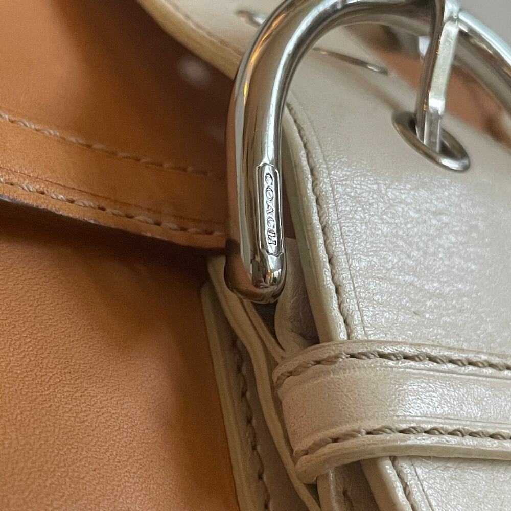 Vintage Coach Soho Buckle Flap 6692 | Tan Ivory Vachetta Leather Y2K - Picture 6 of 15